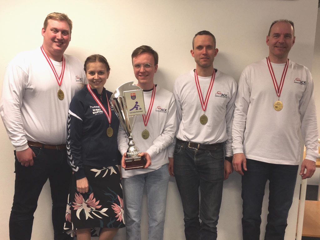 Aarhus Allstars vinder curling guld medaljer i Jysk/Fynsk i Esbjerg Curling Klub